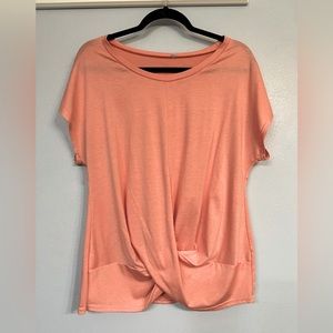 Peach t-shirt with twist front
